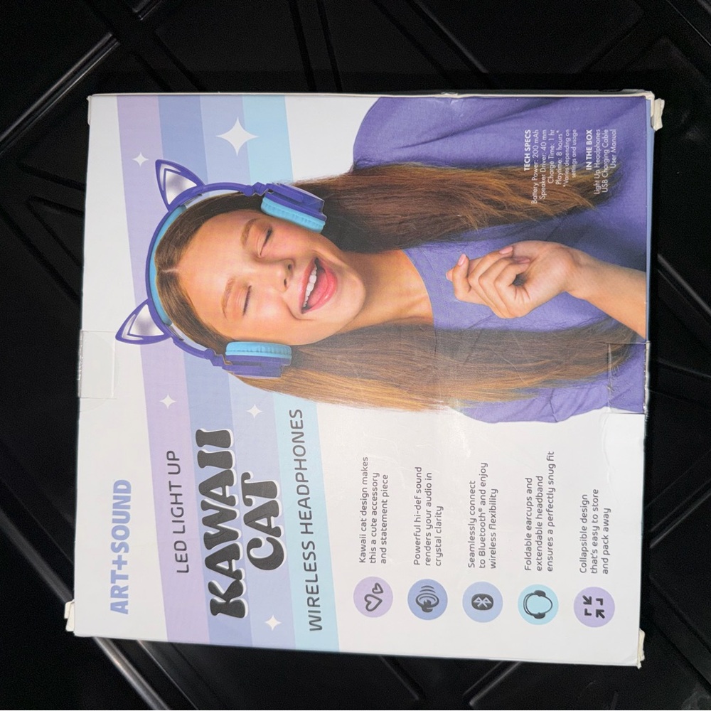 Kawaii Cat Wireless Headphones with LED Lights - Picture 3 of 6